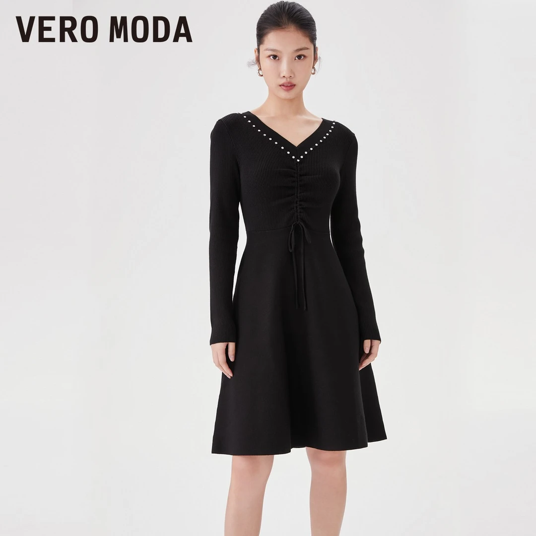 【达人专属】Vero Moda雅丹风针织连衣裙V领长袖通勤中裙322446026