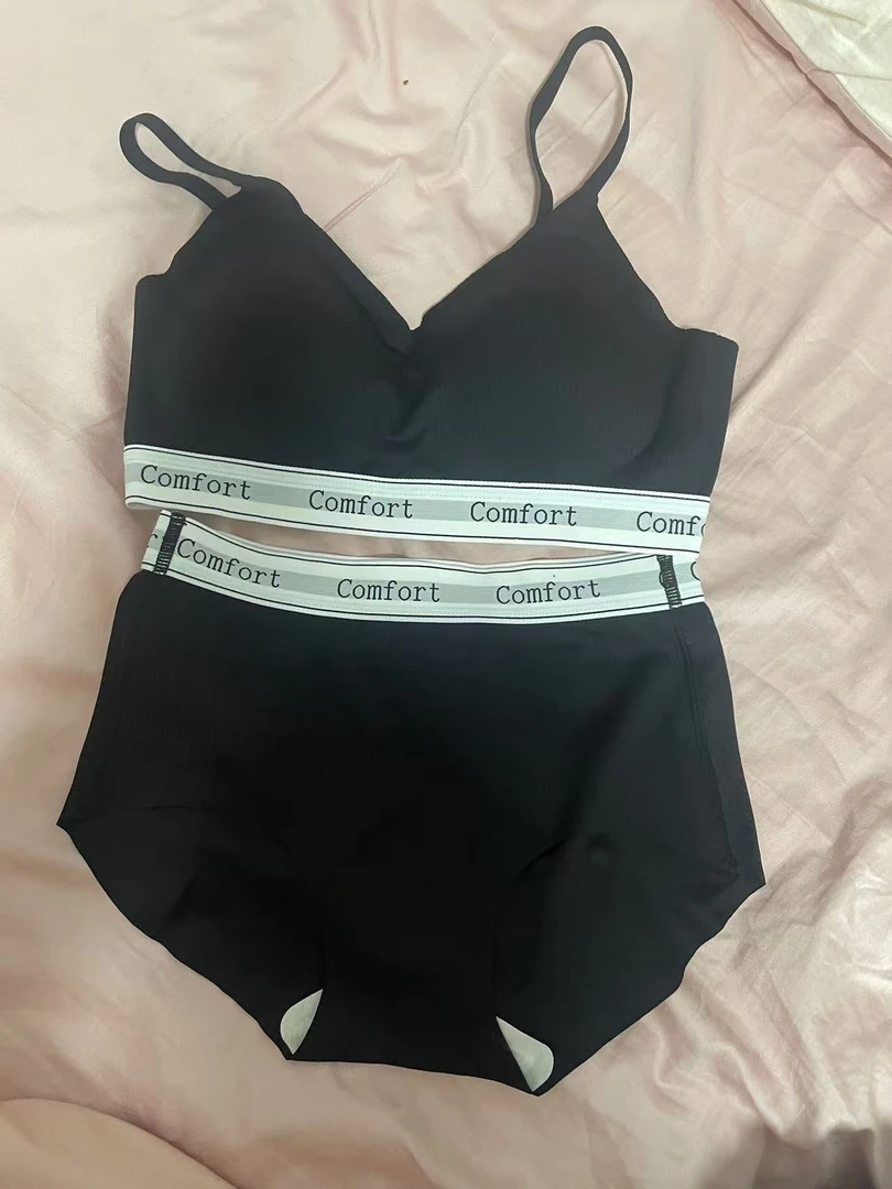 运动内衣女小胸聚拢无钢圈背心收副乳防下垂无痕可外穿文胸罩套装