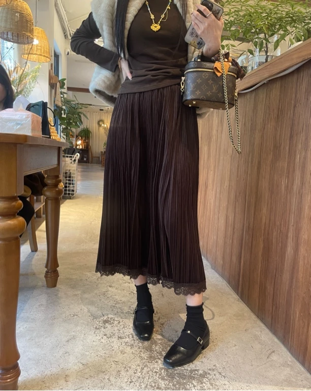 老赵服饰 蕾丝拼接褶皱丝绒裙 21AU2668