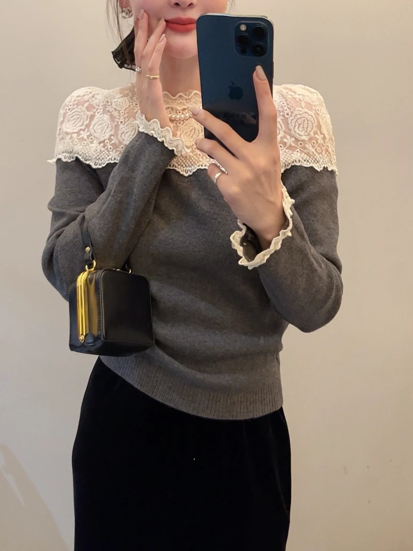 老赵服饰  蕾丝刺绣花朵拼接针织毛衣 21AU2871