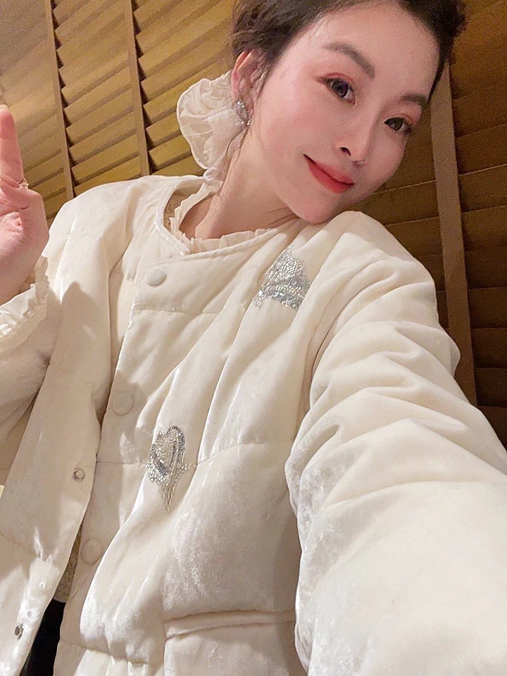 老赵服饰 新中式丝绒重工刺绣绒绒服外套 21AU2983