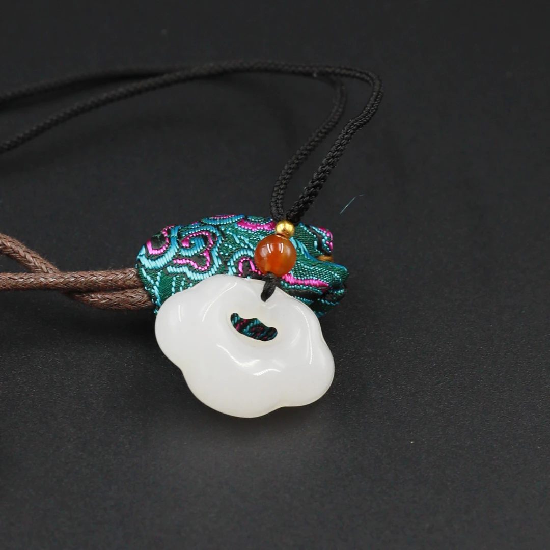 天然金丝玉祥云锁吊坠如意平安锁玉石锁骨项链女