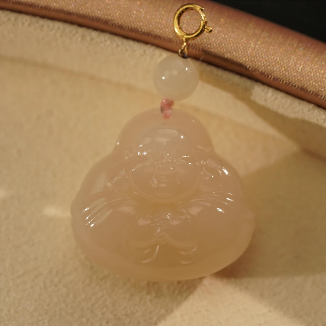 【之七珠宝】藕粉和田玉 抱抱佛 18k 吊坠 23*22*11mm