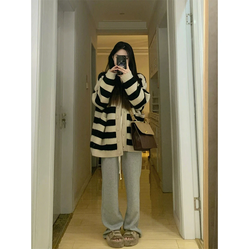初春新款春装韩系宽松慵懒风毛衣条纹针织开衫外套女春秋款上衣