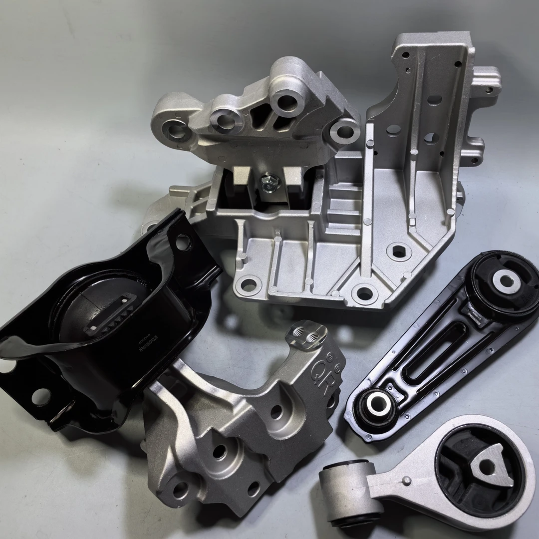 日产奇骏T31发动机发动机机脚胶垫变速箱机脚胶悬置机脚垫