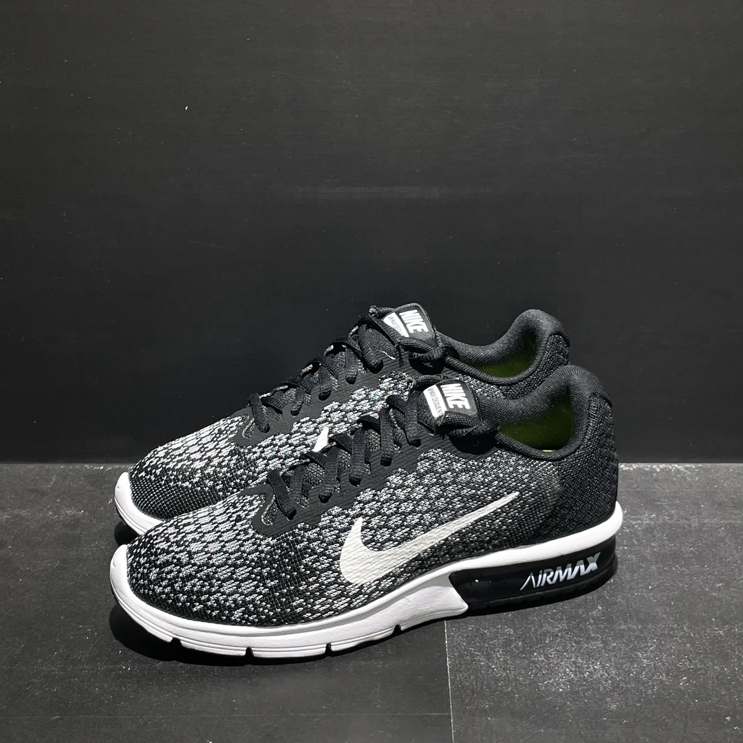38码240内长｜正品 未使用 Nike Air Max Sequent 气垫跑步鞋 黑白