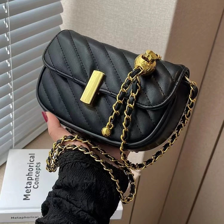 2023新款百搭斜挎包小众时尚小金球转运珠链条菱格小香风包