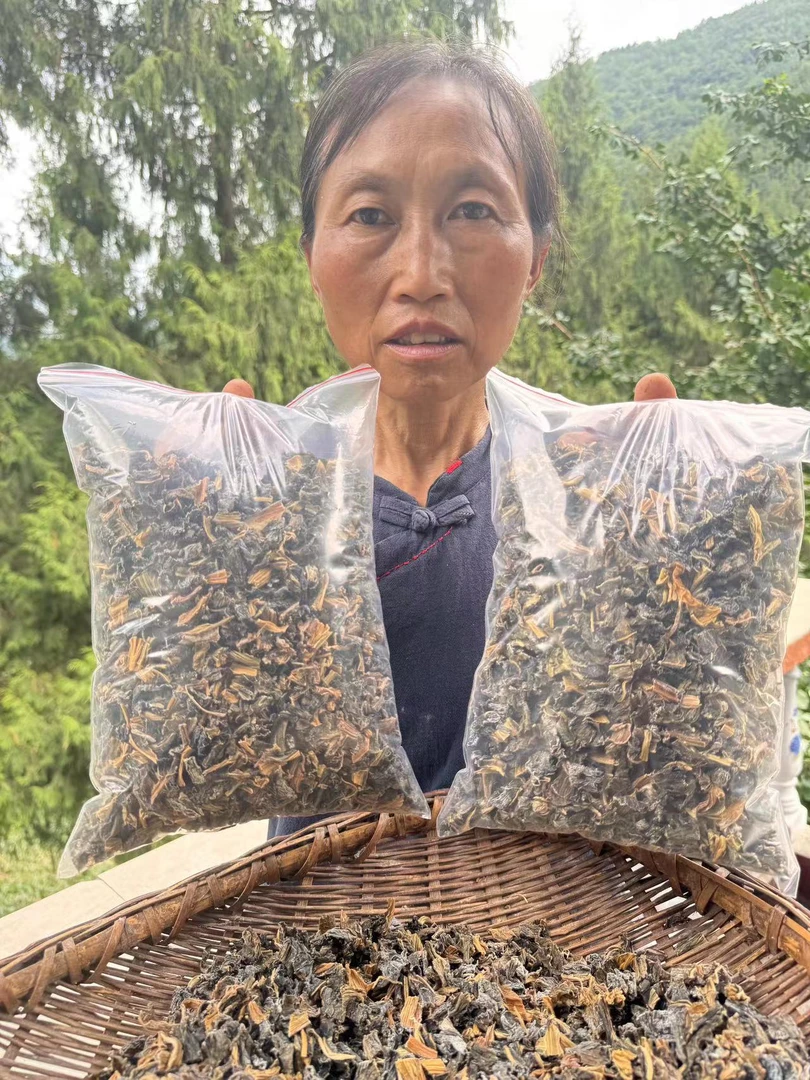 农村人手工制作干酸菜