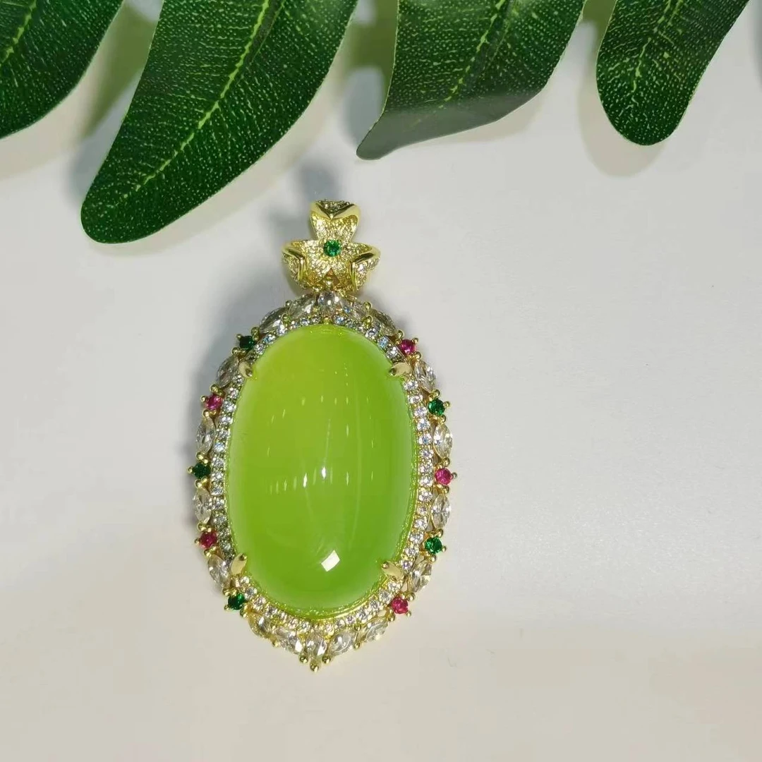 翠绿葡萄鸽子蛋吊坠赠链【多样性发其一】