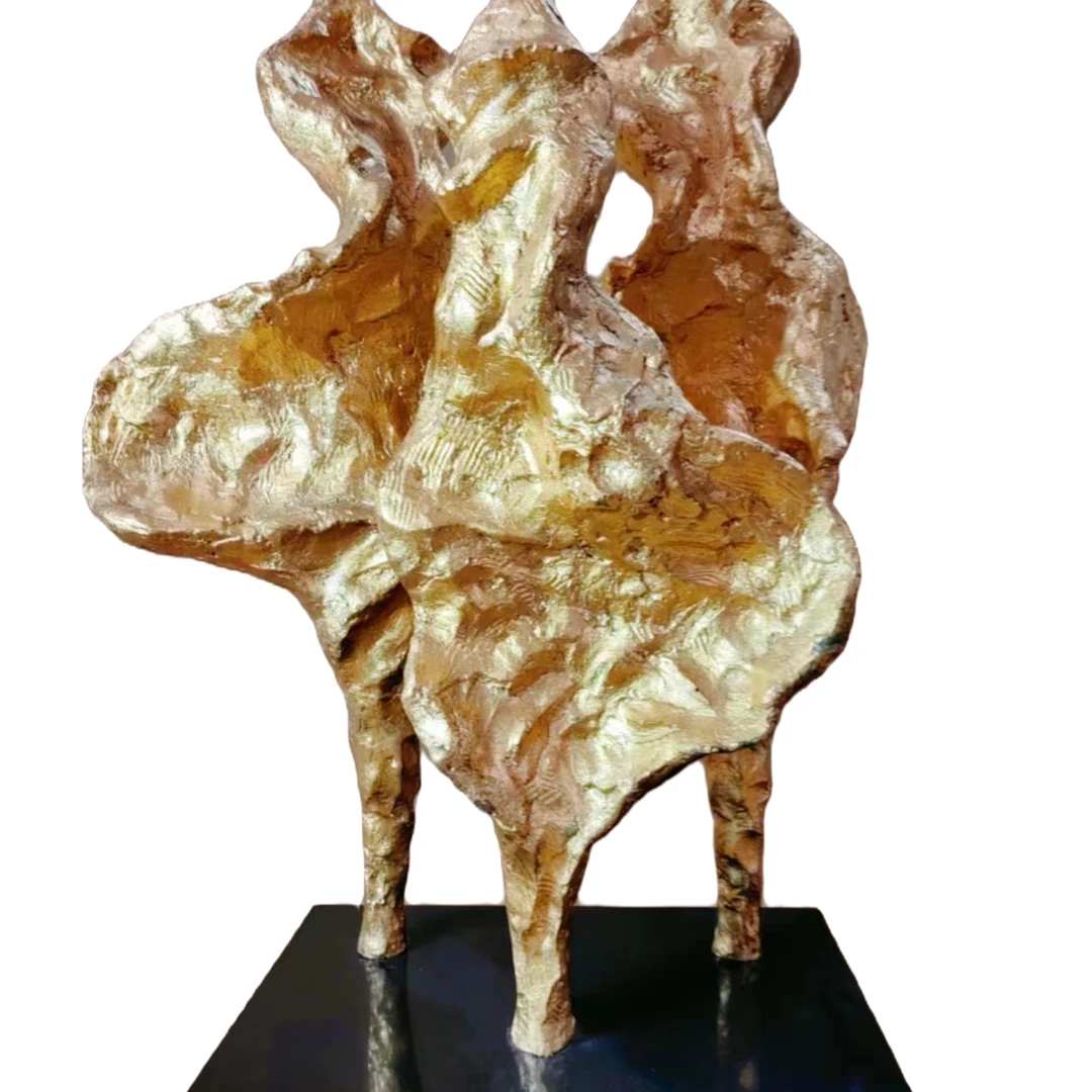 抽象派人物金色艺术摆件