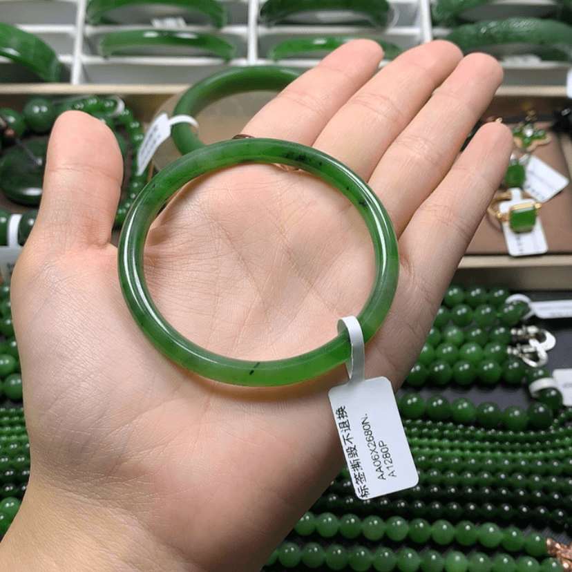 【闪购商品】和田玉（碧玉）手镯未镶嵌55