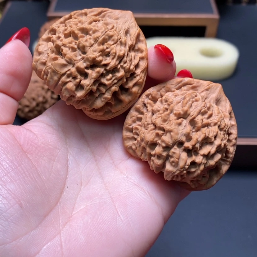 【闪购商品】文玩核桃吊坠?****困45官帽