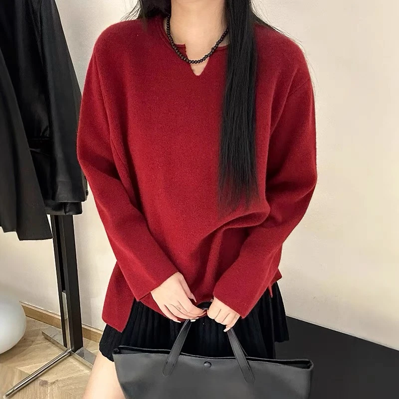 剪刀领羊绒蜜熊针织衫女冬装新款新年女装新年红色上衣中长款遮臀