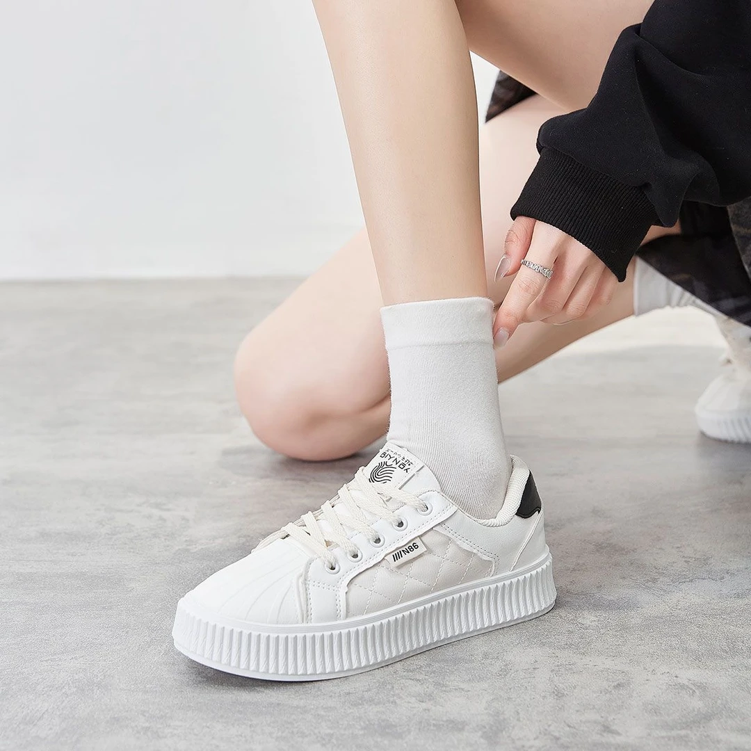 断码休闲板鞋小白鞋女2024新款百搭轻便平底运动鞋子A11