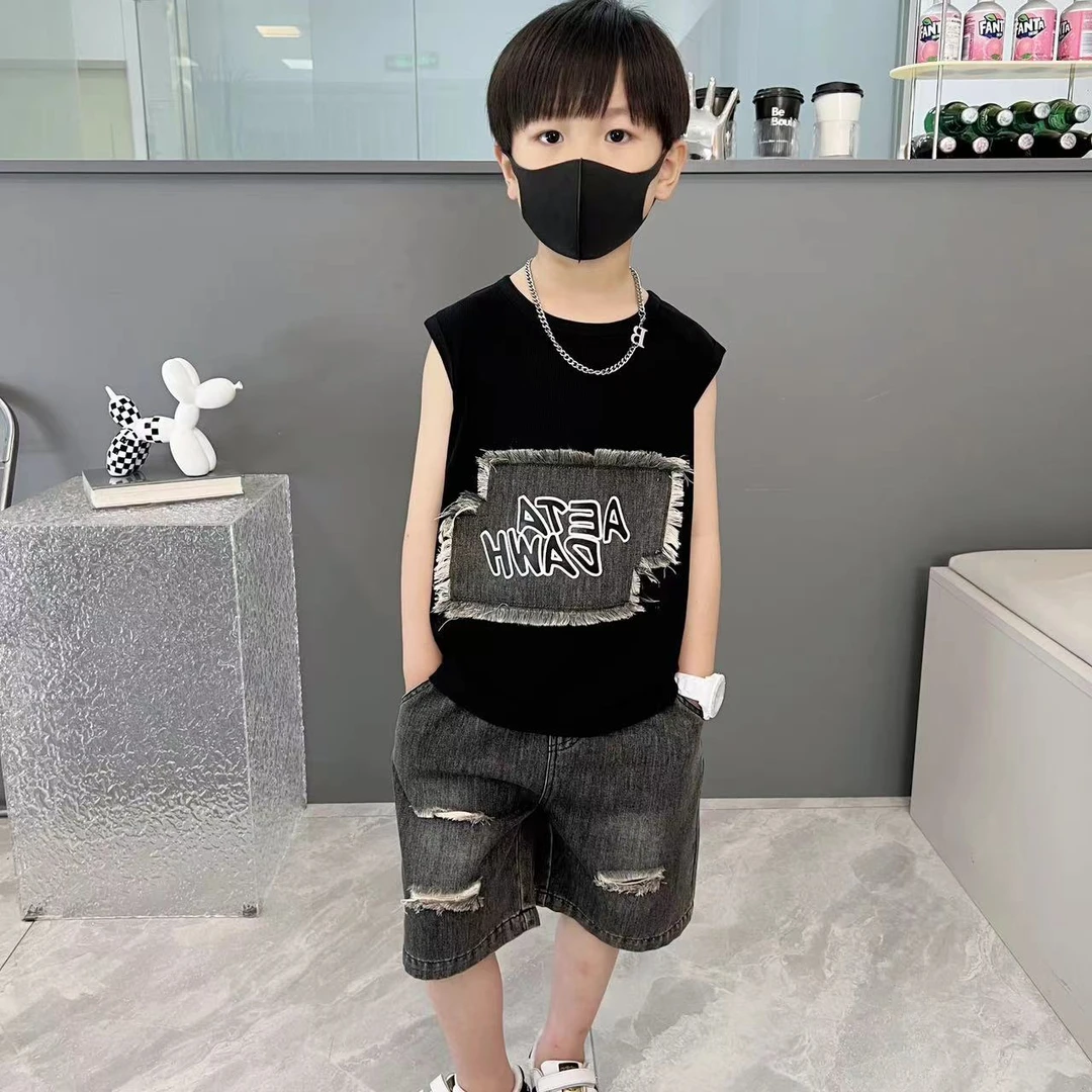 男童夏季薄款背心2024新款中小童韩版无袖休闲童装男孩潮酷上衣