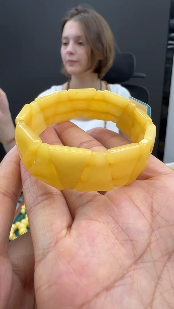 【闪购商品】琥珀手串未镶嵌332秒拍号