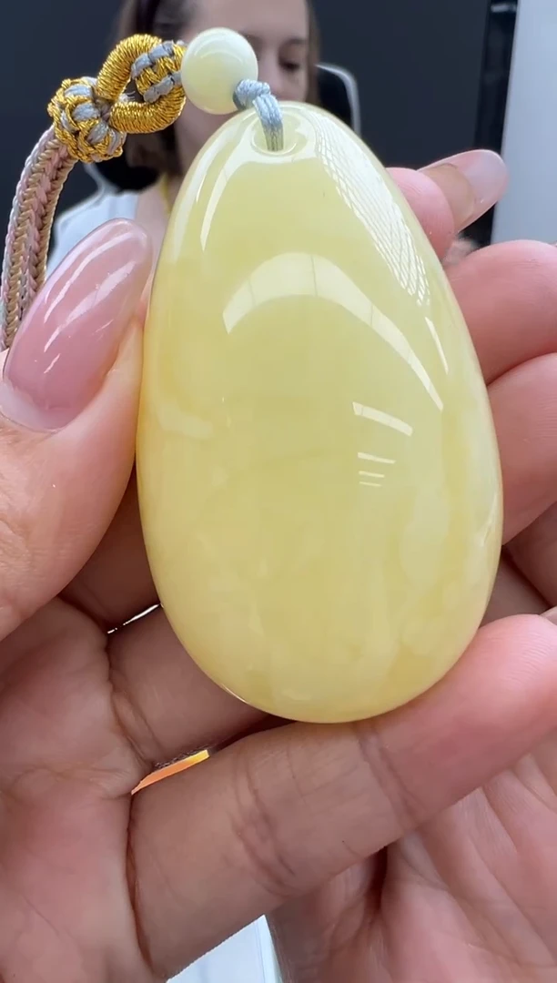 【闪购商品】琥珀颈饰未镶嵌611秒拍号