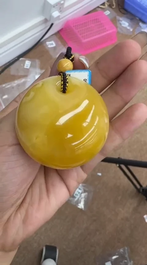 【闪购商品】琥珀颈饰未镶嵌375秒拍号