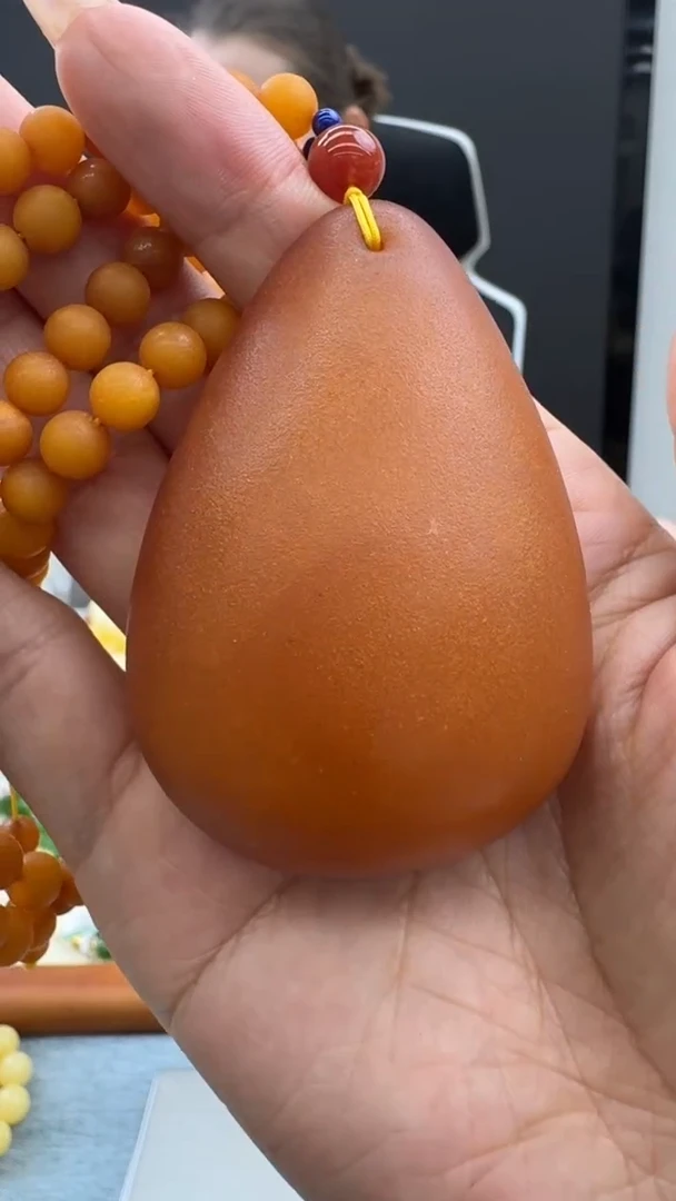【闪购商品】琥珀颈饰未镶嵌839秒拍号