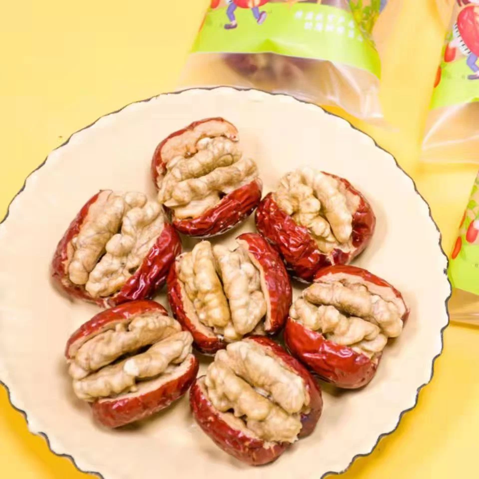 软糯可口新疆灰枣夹贵州赫章核桃仁独立包装营养美味零食