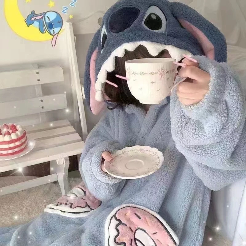 秋冬季连帽加长加厚史迪仔浴袍女法兰绒学生长款超保暖加绒睡裙
