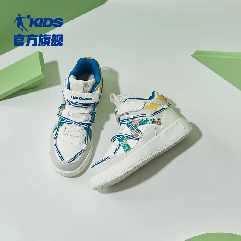 中国乔丹儿童板鞋2023新款高帮皮面保暖防滑耐磨冬季鞋大童运动鞋