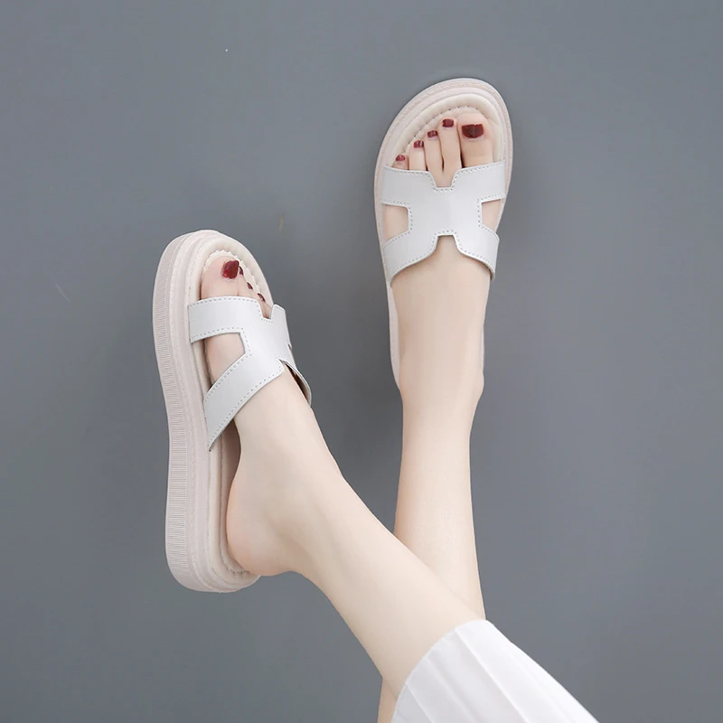 网红厚底拖鞋女夏平底时尚外穿2025年新款凉鞋韩版沙