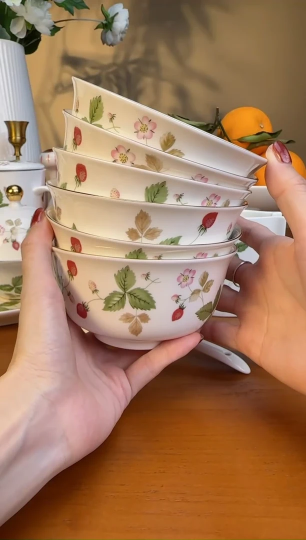 【闪购商品】高骨瓷草莓米饭碗6个装