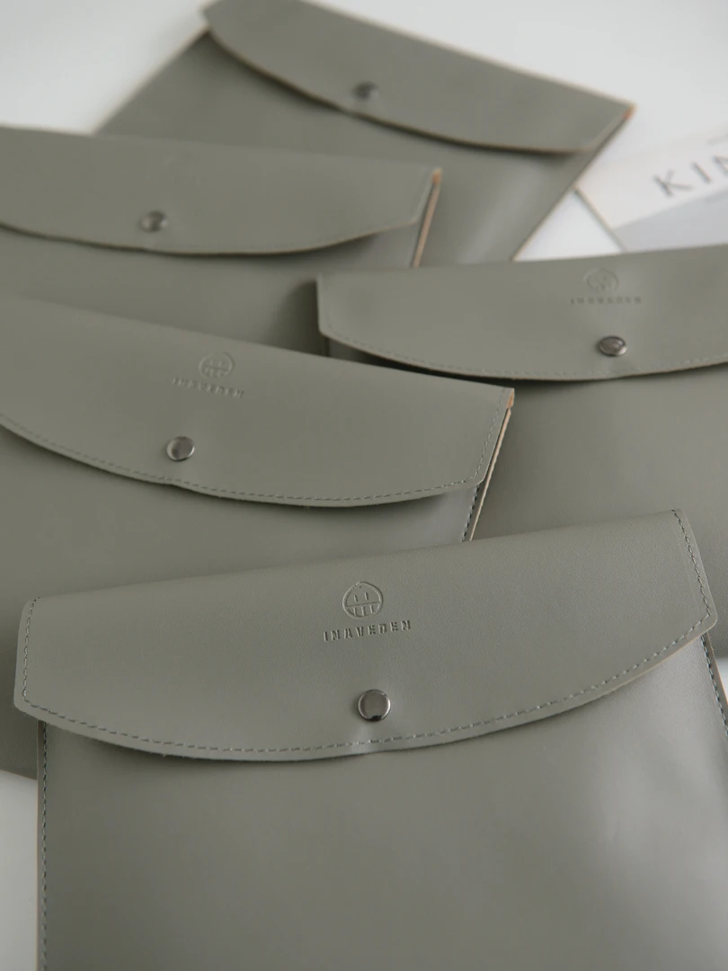 【新】朵儿定制 【皮包T】纯色简约字母长袖圆领T 男女同款打底衫IF88