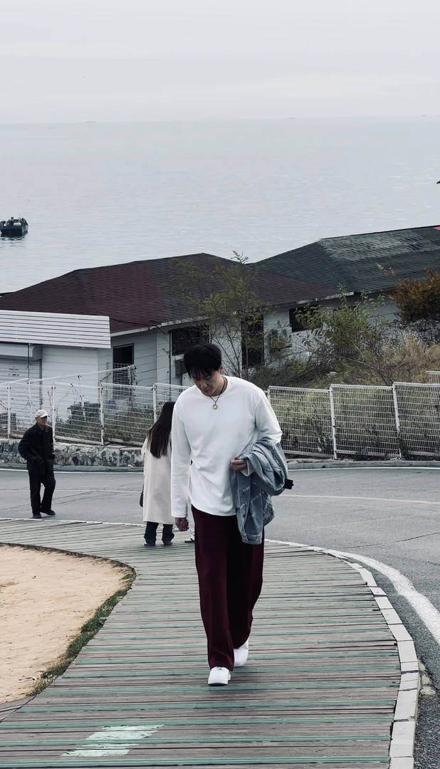 两米零三长袖T恤宽松遮肉内搭打底衫秋冬百搭男