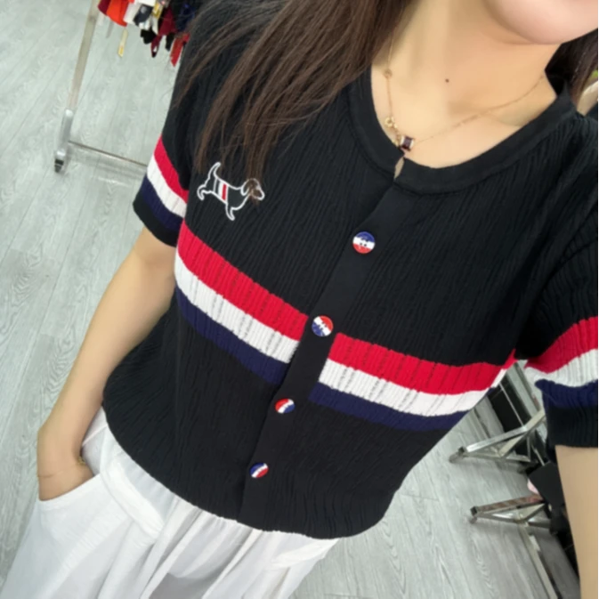 1159 刺绣显瘦上衣