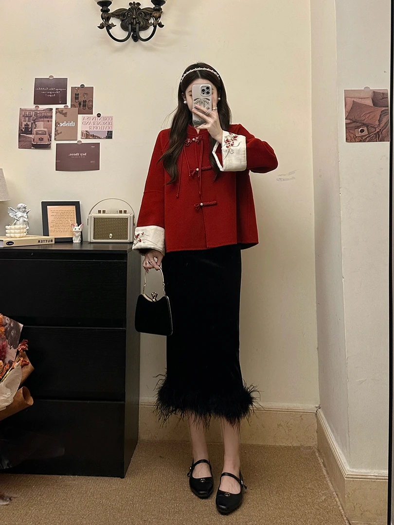 新年战袍穿搭高级感黑色半身裙套装新中式国风红色盘扣外套女冬季