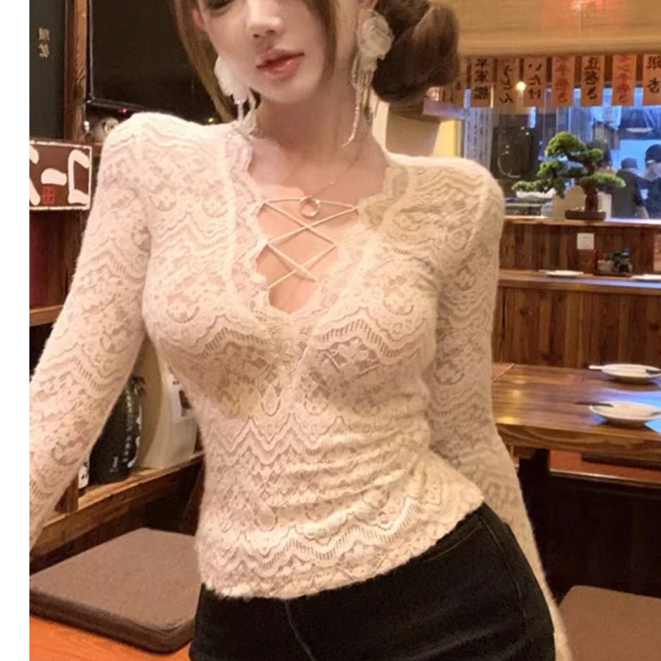 大码胖MM纯欲辣妹风镂空绑带V领蕾丝衫女秋冬修身高级感打底上衣