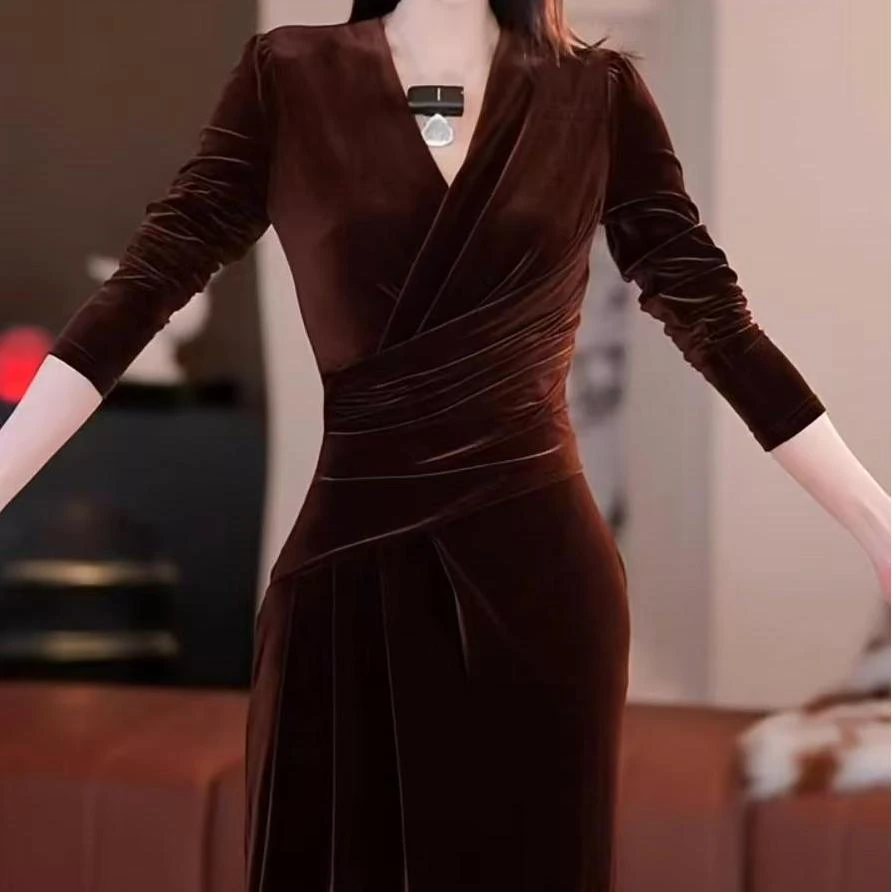 【静铉】绒绒细语秋季新款法式气质收腰显瘦直筒连衣裙-YL11077