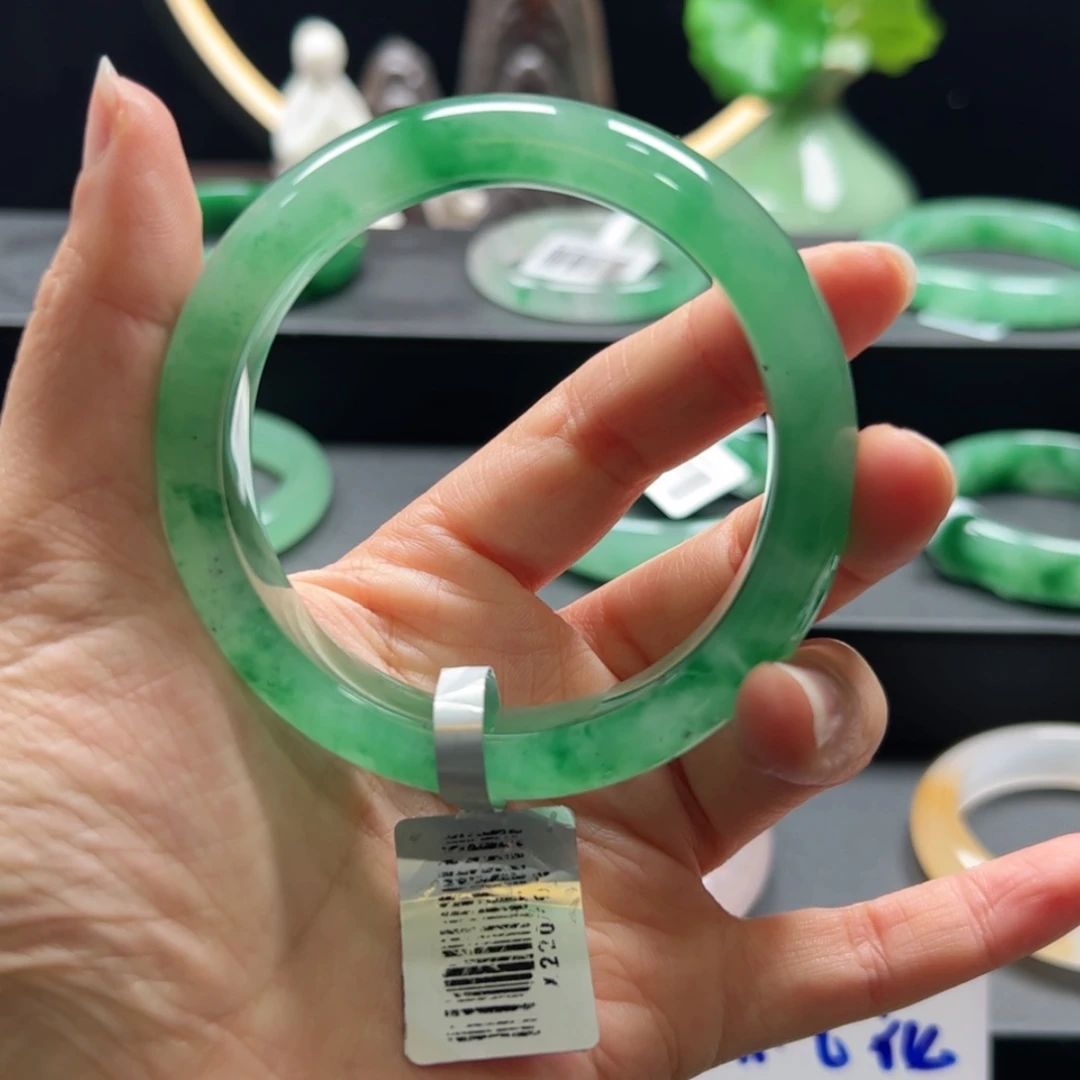 【闪购商品】石英质玉手镯未镶嵌蔷*花小北ZJ