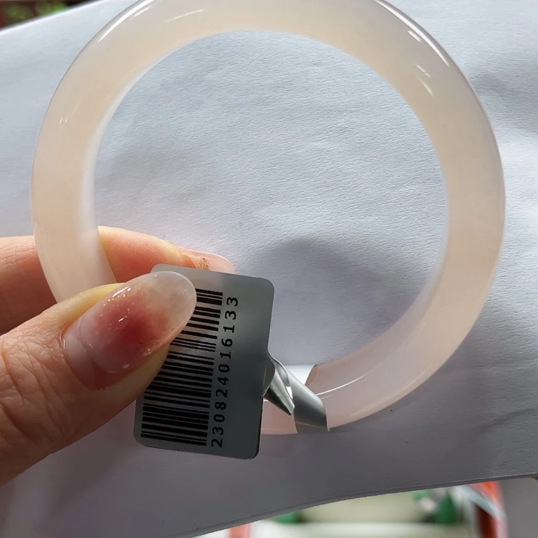 【闪购商品】石英质玉手镯未镶嵌捏****纯