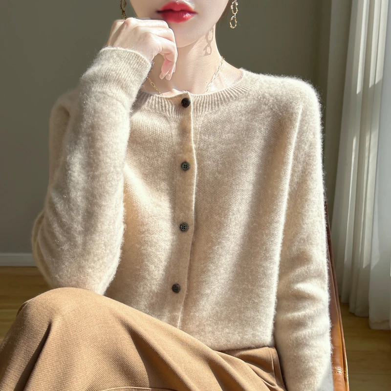 【一线成衣】早秋新款圆领安迪绒长袖针织开衫时尚百搭显气质纯色