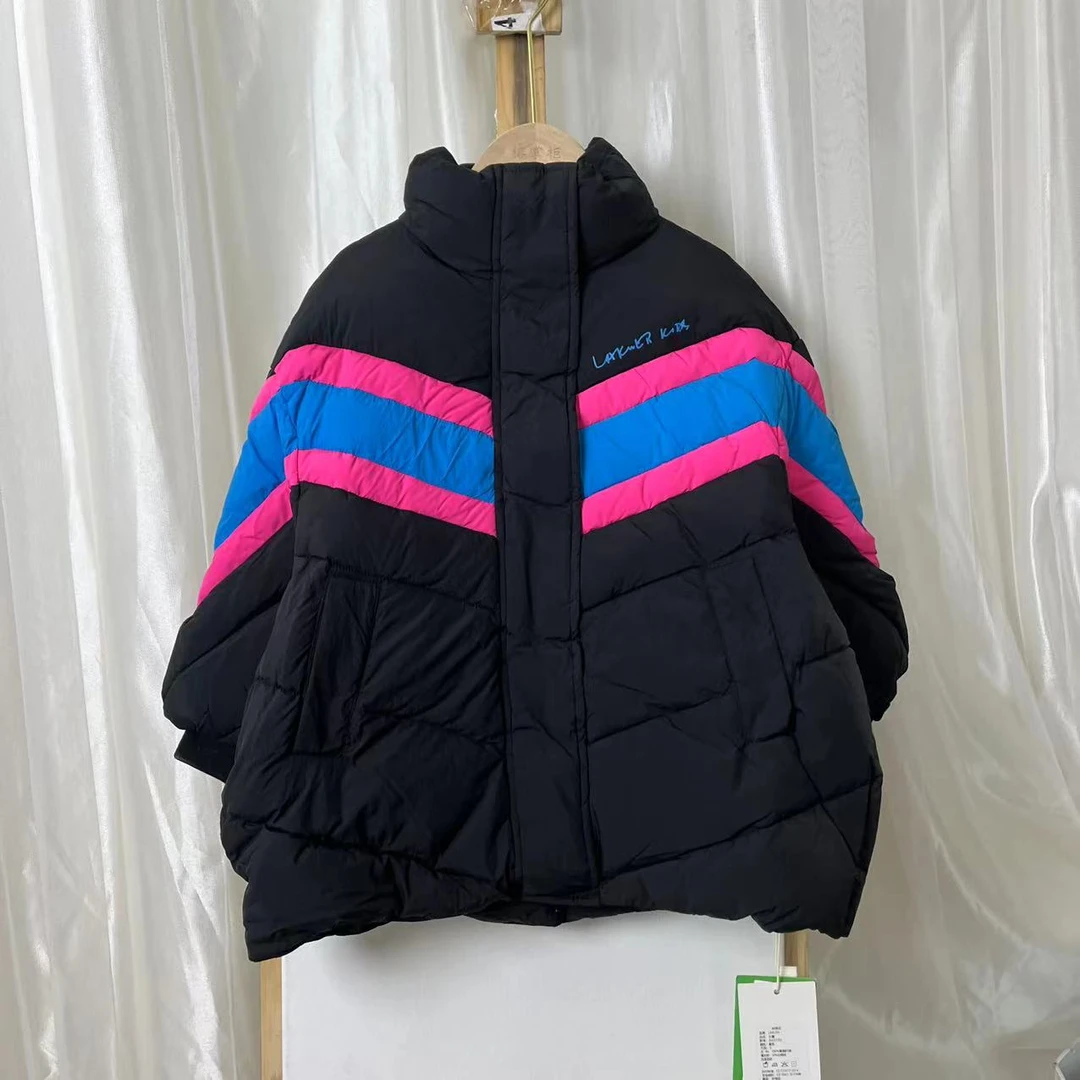000丁黑色羽绒服7782