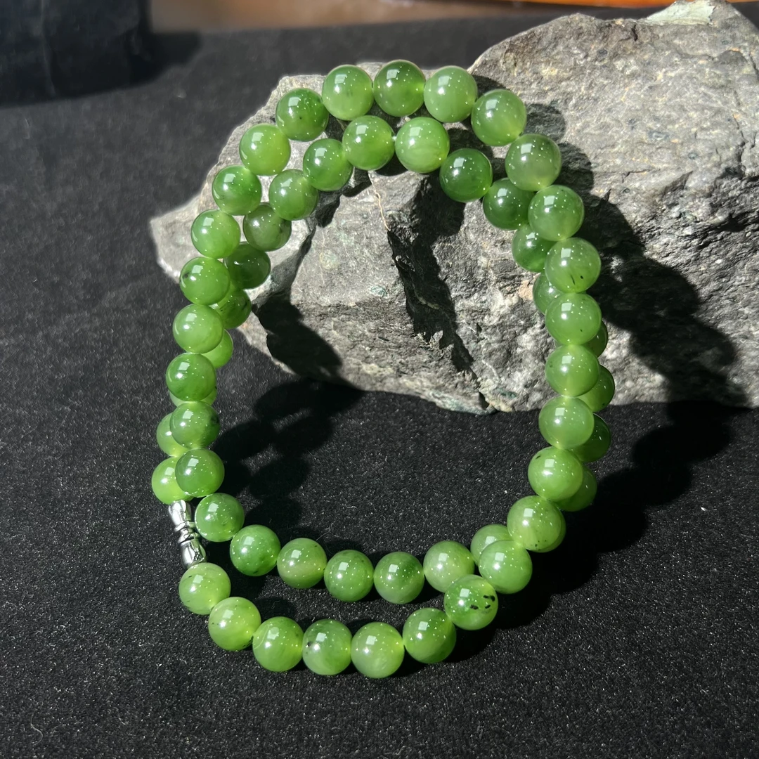 苹果绿和田玉碧玉微矿点项链8mm KT24083115