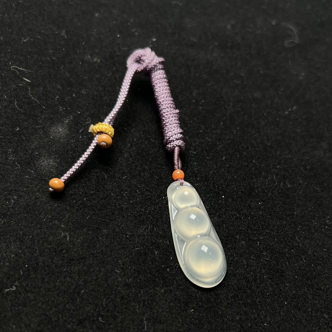 马料白冰豆子吊坠带绳 KT24091601