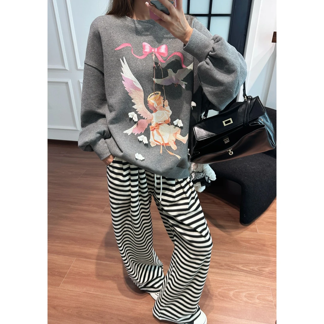 QXQT「天使飞鸽」荞荞秋ins圆领蝴蝶立体翅膀亮闪420g高克重卫衣