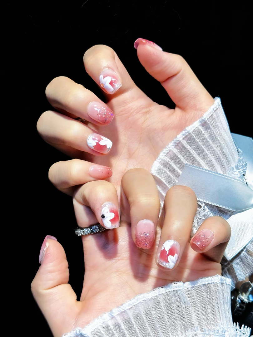 【粉色甜心】腮红细闪繁花系列短款穿戴甲