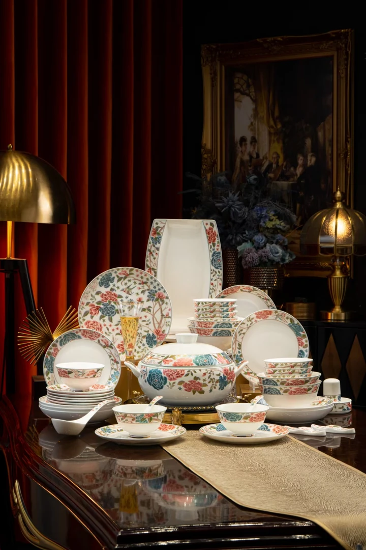 餐具碗碟简约新中式饭碗碗盘家用盘子金边骨瓷碗碗筷高档轻奢礼盒