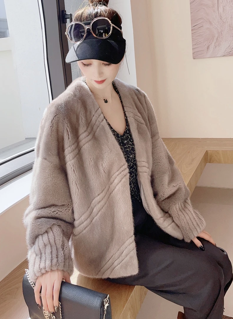 【帝卡兰】A059慵懒风休闲进口紫金短二天鹅绒水貂外套