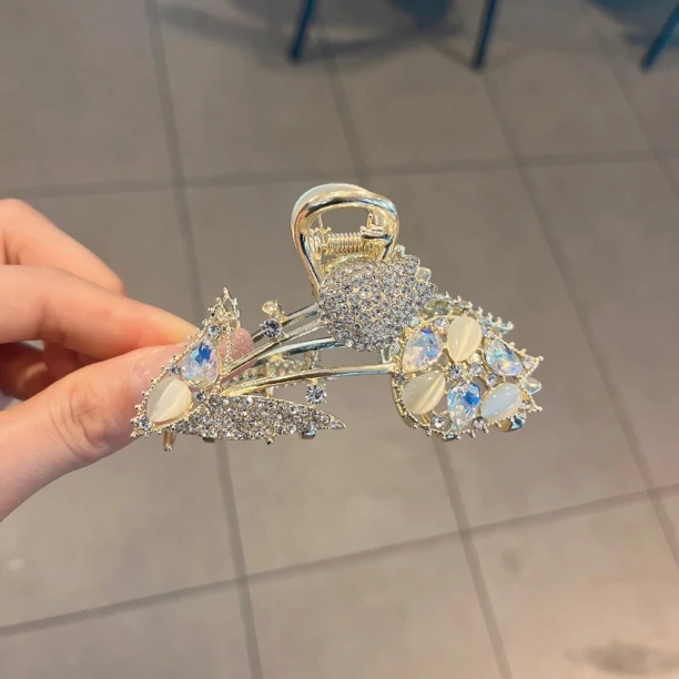 夏季高级感郁金香中号抓夹后脑勺公主夹鲨鱼夹头饰