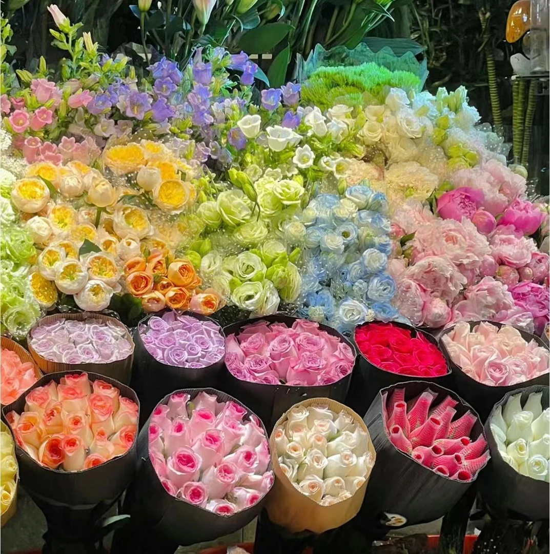 【随机玫瑰重瓣百合】随机玫瑰+随机泡泡+随机重瓣香水百合1单包邮