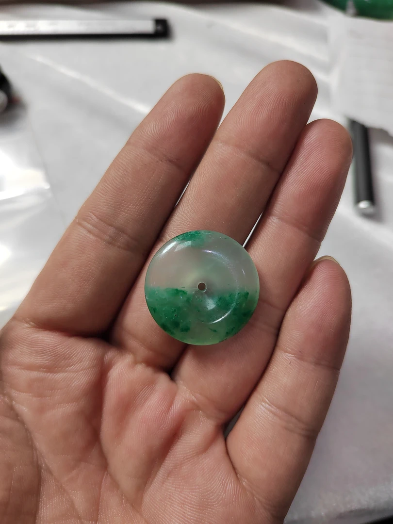 石英岩玉，独龙玉平安扣