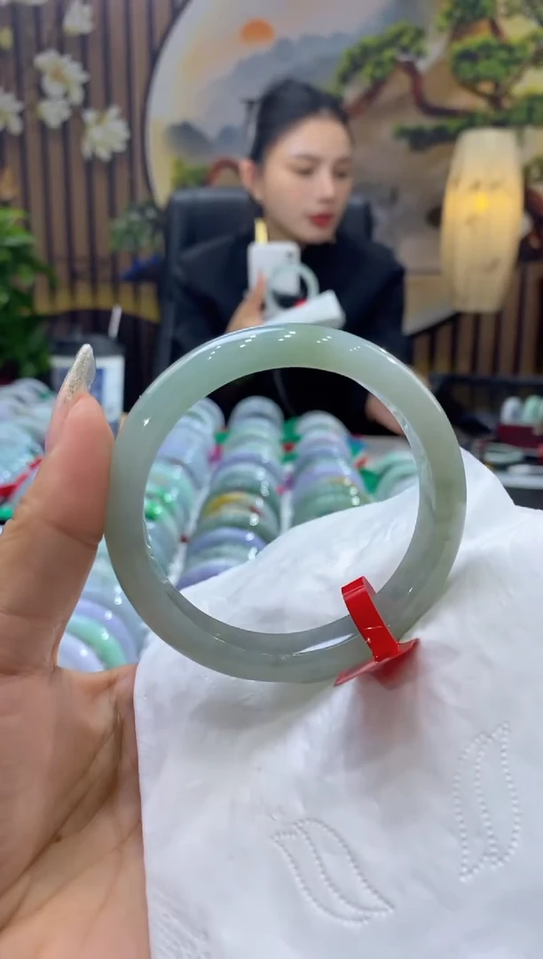 【闪购商品】翡翠手镯未镶嵌 多人00002454