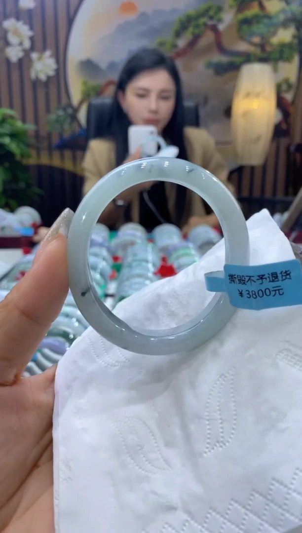 【闪购商品】翡翠手镯未镶嵌 多人00002290