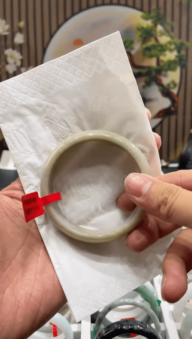 【闪购商品】翡翠手镯未镶嵌多人004233